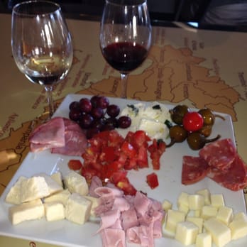 Grapeline Wine Tours - At the cougar winery the last stop on the picnic tour. Yum! - Wine Tours Near Me - Temecula, California