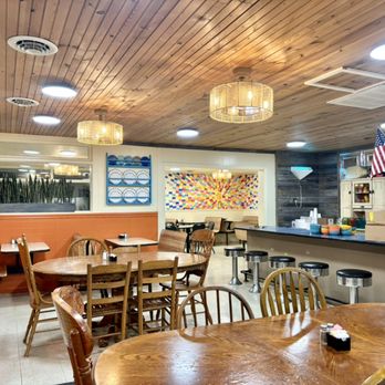 The HUB - Renovated Interior - Seafood Near Me - Galax, Virginia