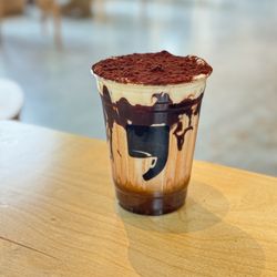 Cafe Comma - Tiramisu latte