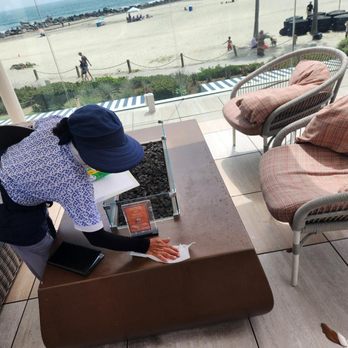 Hotel del Coronado, Curio Collection by Hilton - A $175 minimum order table on the sun deck - Coronado, CA
