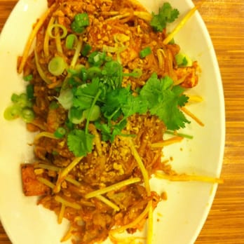 Thai Basil Cuisine - Thai Near Me - Berkeley, California