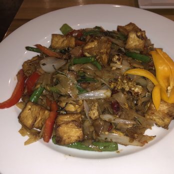 Bangkok House Too - Drunken Noode with tofu - Thai Near Me - Moab, Utah