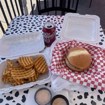 JJ's on Maxwell - Hot Dogs Near Me - Eugene, Oregon JJ's on Maxwell - Hot Dogs Near Me - Eugene, Oregon