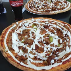 Pizzeria Pepperoni - Pizzor stora som dasslock!
