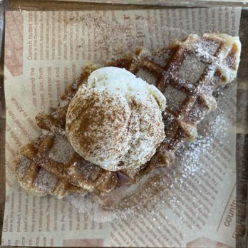 Teaish & Coffee - Cinnamon Churro Croffle (TikTok: @justandyvu) - Coffee & Tea Near Me - Buena Park, California