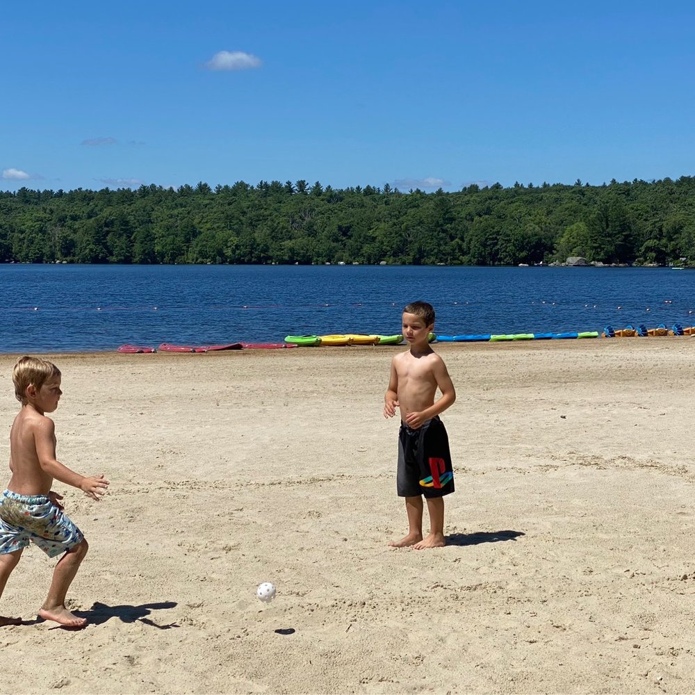 Spring Lake Beach - Kayak, hand paddle boats and paddle board rentals at $3 for 15 min - Beaches Near Me - Burrillville, Rhode Island Spring Lake Beach - Kayak, hand paddle boats and paddle board rentals at $3 for 15 min - Beaches Near Me - Burrillville, Rhode Island