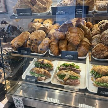 Zaro's Family Bakery - Bakeries Near Me - Queens, New York Zaro's Family Bakery - Bakeries Near Me - Queens, New York