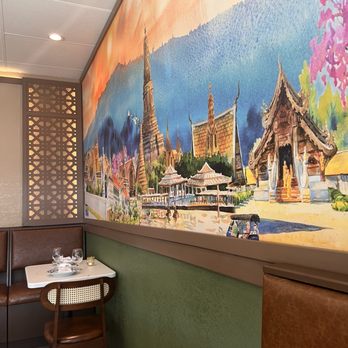 Little Charm Eatery - Beautiful interior - Thai Near Me - Wallingford, Connecticut