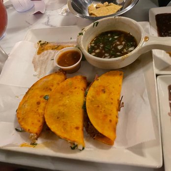 Plaza Azteca - birria tacos - Mexican Near Me - Newark, Delaware