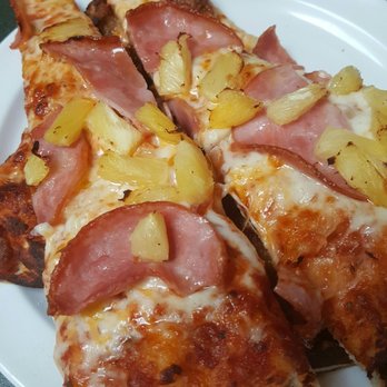 Round Table Pizza - Hawaiin zoomed in - Pizza Near Me - El Cajon, California Round Table Pizza - Hawaiin zoomed in - Pizza Near Me - El Cajon, California
