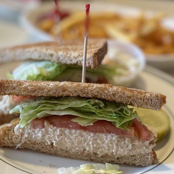 Sparky's Diner - Tuna sandwich - Diners Near Me - Garnerville, New York