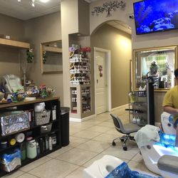 Natural Nails & Spa - Inside 7.17.23