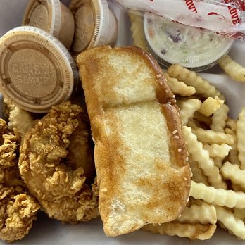 RAISING CANE’S CHICKEN FINGERS - Updated December 2024 - 216 Photos ...