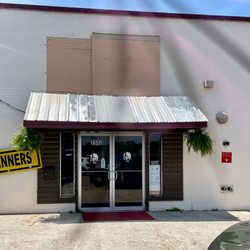 Honey Hole Cafe - Outside