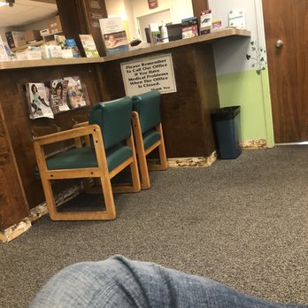 Mahfoud Amjad MD - Check in counter - Doctors Near Me - Glendora, California Mahfoud Amjad MD - Check in counter - Doctors Near Me - Glendora, California