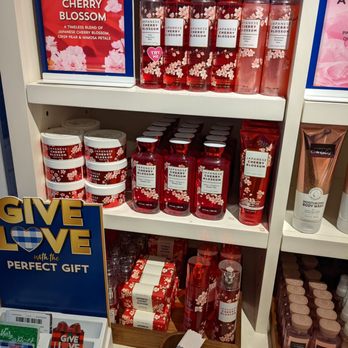 Bath & Body Works - Japanese cherry blossom items - Cosmetics & Beauty Supply Near Me - Eagan, Minnesota Bath & Body Works - Japanese cherry blossom items - Cosmetics & Beauty Supply Near Me - Eagan, Minnesota