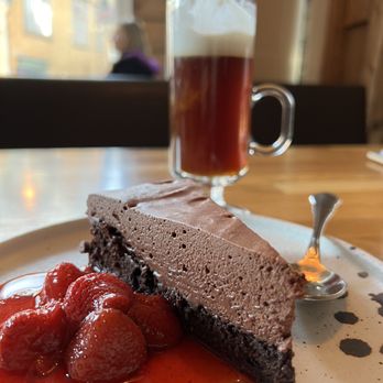 Augustiner Bräu - Delicious chocolate mouse with an Irish coffee - Beer Garden Near Me - Salzburg, 5