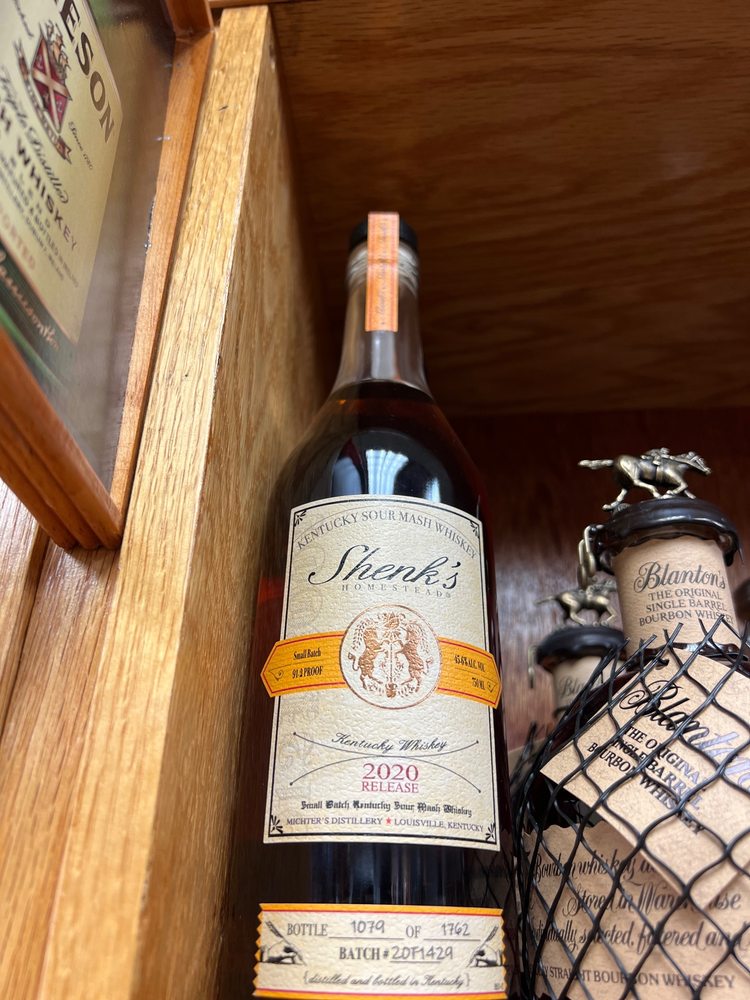 Floral Park Wine & Liquor Logo