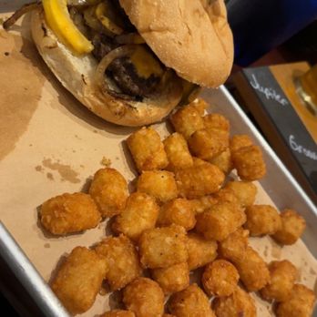 Fat Heads Saloon - SMASHBURGER & Tater Tots - Chicken Wings Near Me - Pittsburgh, Pennsylvania Fat Heads Saloon - SMASHBURGER & Tater Tots - Chicken Wings Near Me - Pittsburgh, Pennsylvania