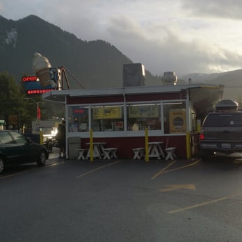 East Wind Drive-In - American Near Me - Cascade Locks, Oregon East Wind Drive-In - American Near Me - Cascade Locks, Oregon