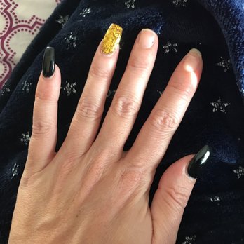 Divas Nails Spa - Nail Salons Near Me - Highland, California