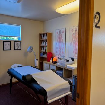 Seattle Essential Acupuncture - More room for more healing--your wellness nook awaits! - Acupuncture Near Me - Seattle, Washington Seattle Essential Acupuncture - More room for more healing--your wellness nook awaits! - Acupuncture Near Me - Seattle, Washington