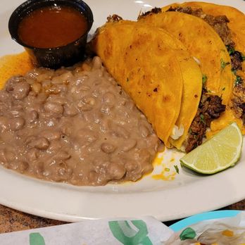 Johnny Gringo Painesville - Birria tacos, refried beans - Mexican Near Me - Painesville, Ohio