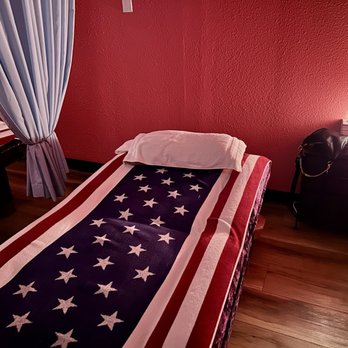 H Foot Massage - Massage Near Me - Austin, Texas H Foot Massage - Massage Near Me - Austin, Texas