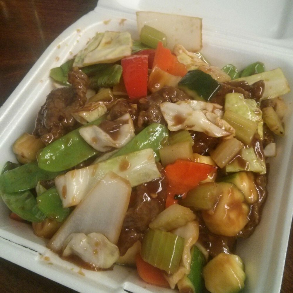 Lucky Bamboo Kitchen - Beef with garlic sauce. Its almost 75% vegetables - Chinese Near Me - Lawndale, California