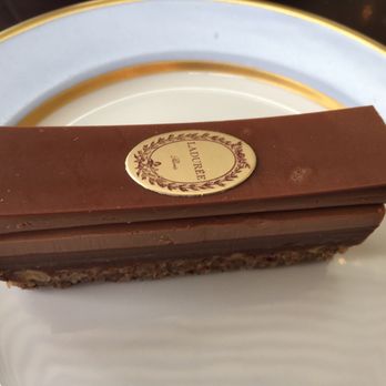 Ladurée - Pelir sucre - Macarons Near Me - Paris, 75