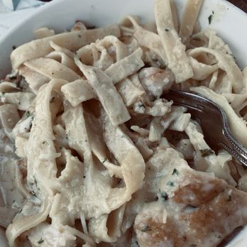 Vivolo's Chowder House - chicken alfredo pasta - Seafood Near Me - Pacific Grove, California