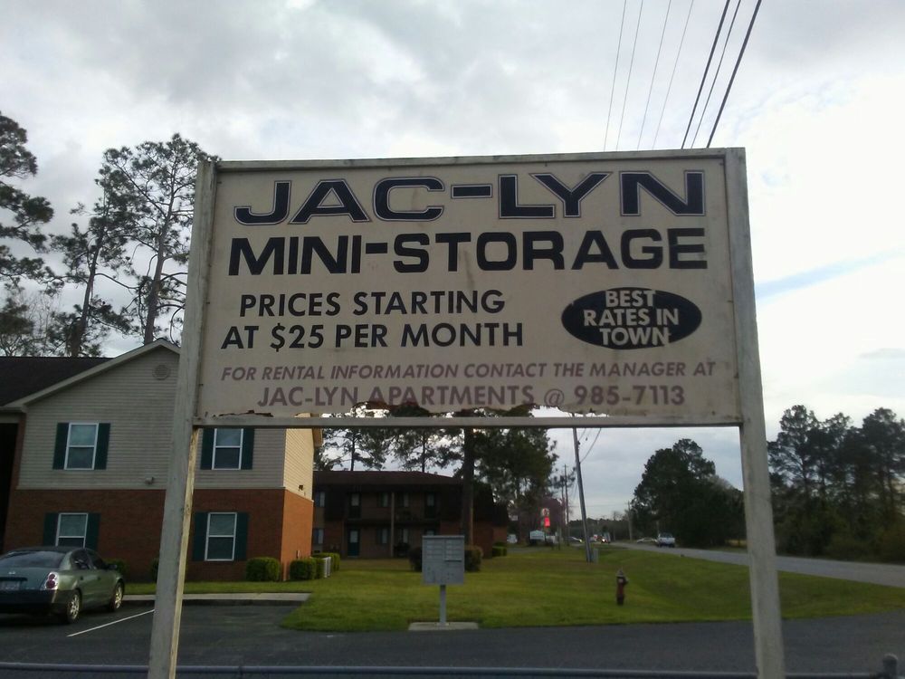 JACLYN MINI STORAGE 517 26th Ave Se Ofc, Moultrie, Self