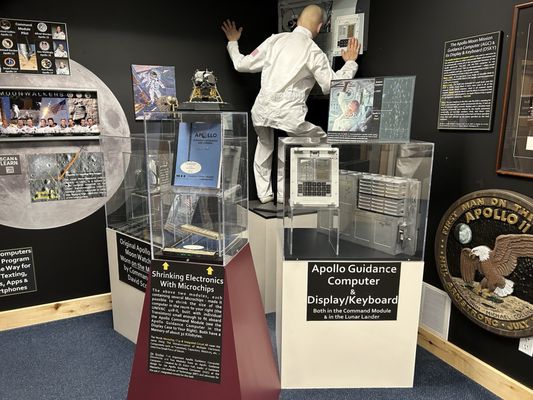 American Computer & Robotics Museum by null