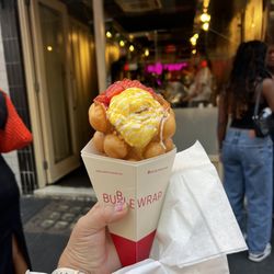 Bubblewrap Waffle - Fruity mango deliciousness