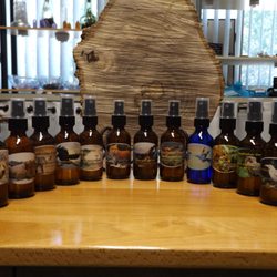Geaf Gifts - Custom sprays to help connect with your spirit animals and other beings.