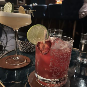 Bespoke - Cocktail Bars Near Me - Fresno, California