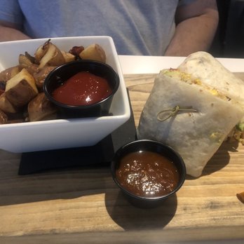 Sonder - The dudes breakfast 8.5/10 on 05/07/23 - Salad Near Me - Bakersfield, California