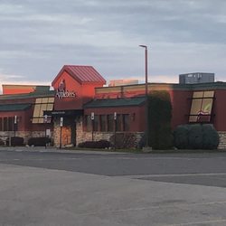 Applebee's Grill + Bar - Outside