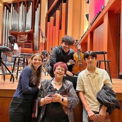 Terri Sandys Strings Instruction - At the Seattle Symphony with some of my students.