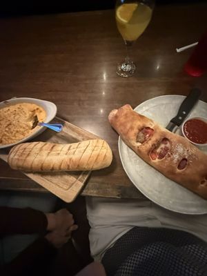 Zucca Bar & Pizzeria by null