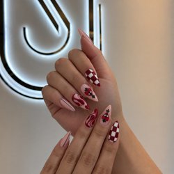 Shape Nail Lounge
