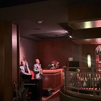 Fioretta - Live Music - Italian Near Me - Chicago, Illinois