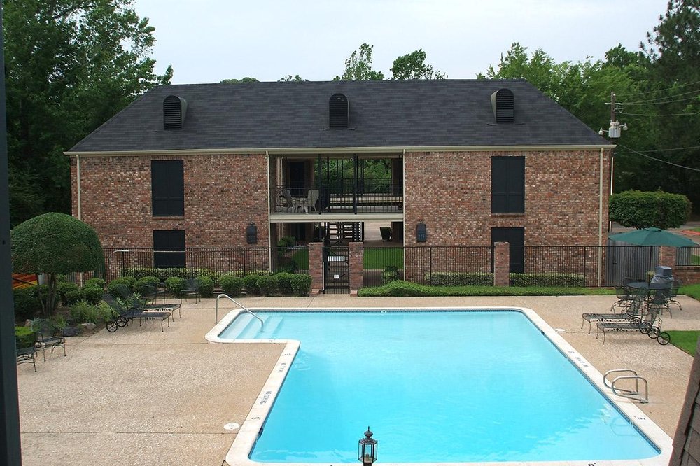 FRENCH QUARTER APARTMENTS Updated September 2024 100 Briar Cove Dr