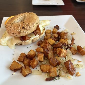 Dominic’s Place - Breakfast & Brunch Near Me - North Providence, Rhode Island