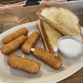 Jr's Bar & Grill - Lil' grilled cheese and mozzarella sticks - Bars Near Me - Grand Ridge, Illinois Jr's Bar & Grill - Lil' grilled cheese and mozzarella sticks - Bars Near Me - Grand Ridge, Illinois