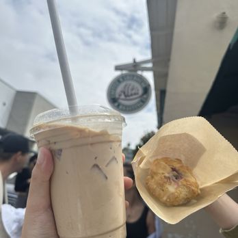 Alta Coffee - Chai Latte & Berry Scone - Coffee & Tea Near Me - Newport Beach, California