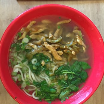 Noodle - Lovely big portion of chicken broth - too much for lunch so took the rest home for later! - Dim Sum Near Me - Glasgow, GLG Noodle - Lovely big portion of chicken broth - too much for lunch so took the rest home for later! - Dim Sum Near Me - Glasgow, GLG