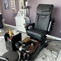 Made Ya Look Beauty Bar