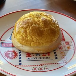 Pineapple bun Pineapple bun