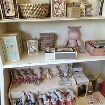 Birdie's - Toy Stores Near Me - Wethersfield, Connecticut